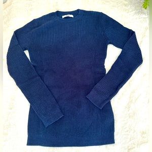 NWOT. Men’s lightweight ribbed sweater. Size Medium.